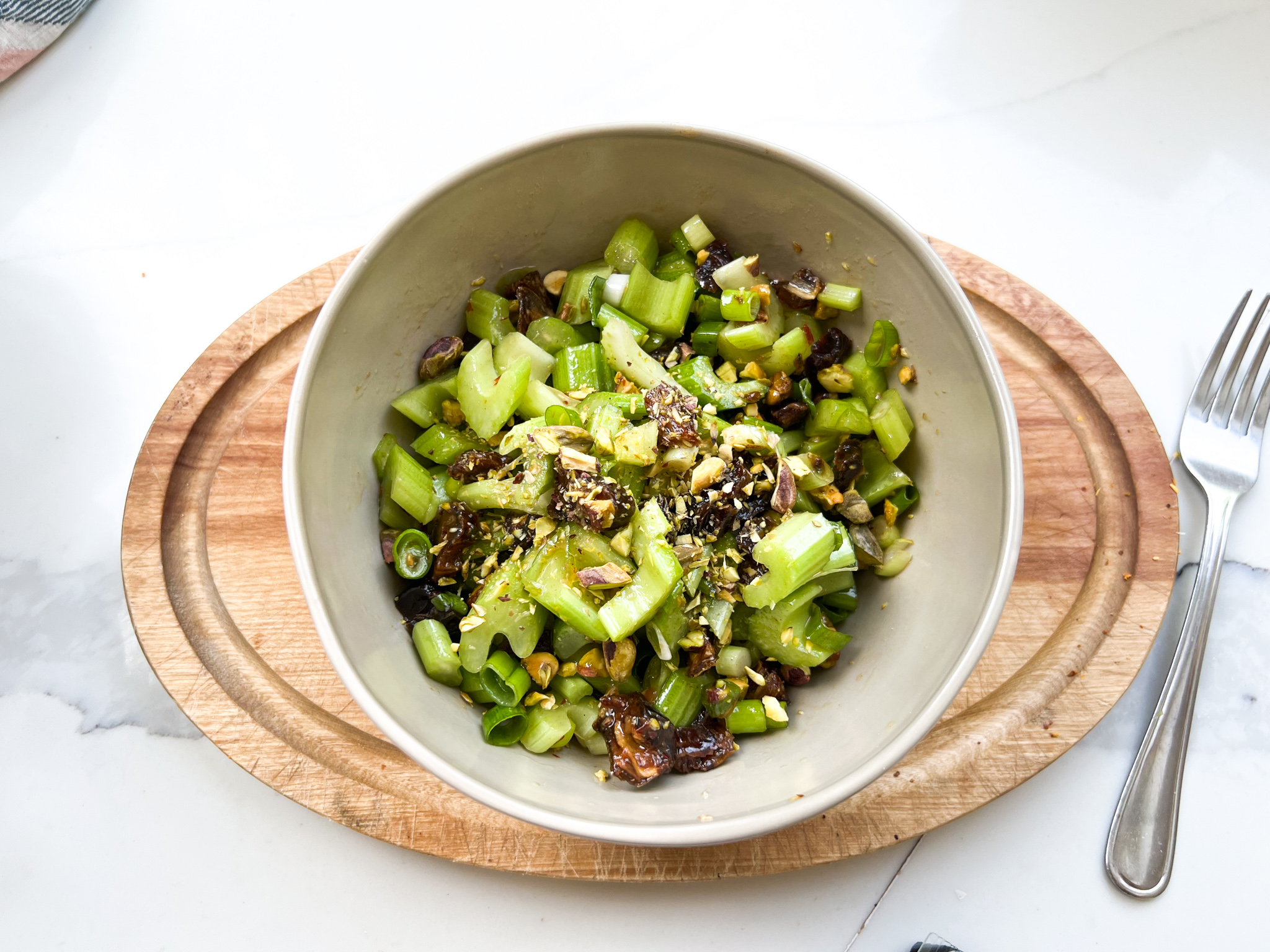 Celery salad with dates